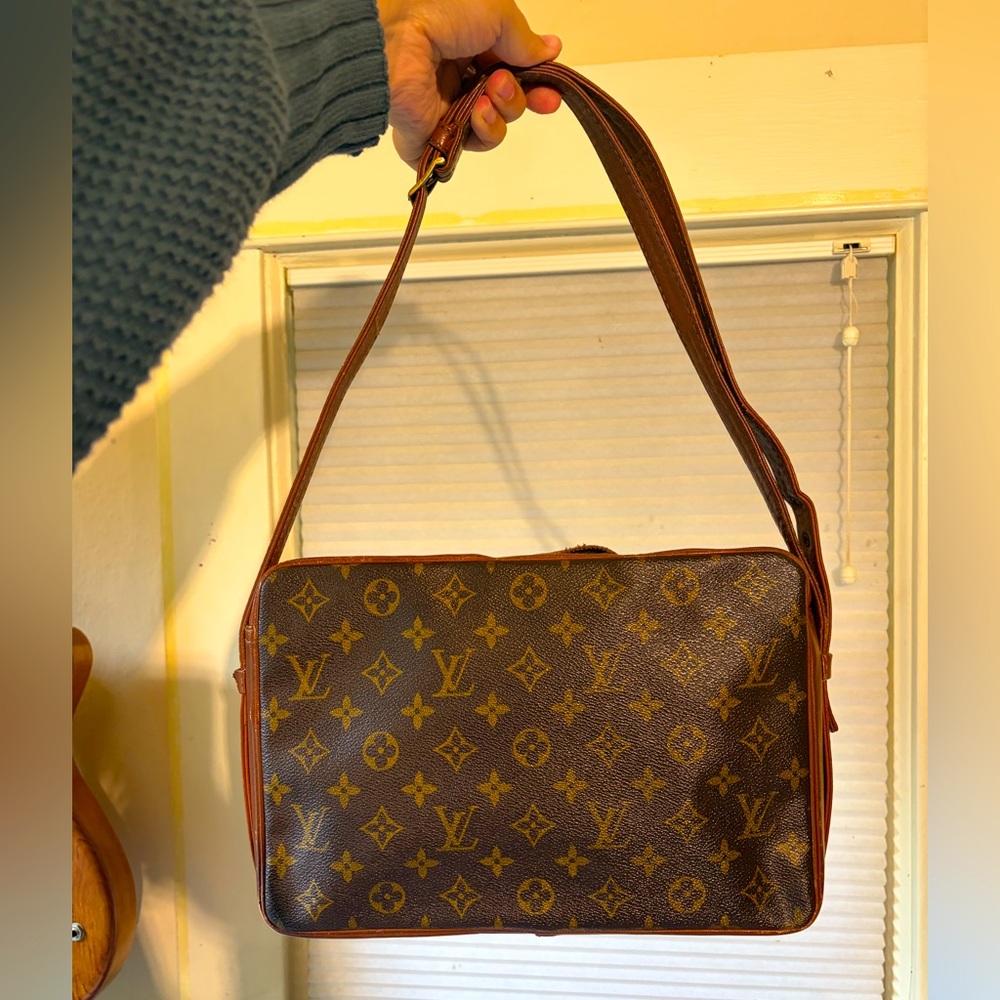 Vintage LV Louis Vuitton Monogram Sac Bandouliere Shoulder Bag or Crossbody